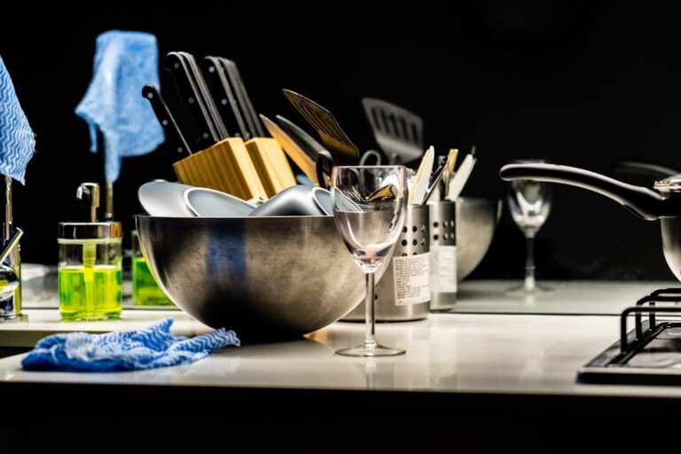 The Ultimate Guide to Kitchen Gadgets for Every Home Chef